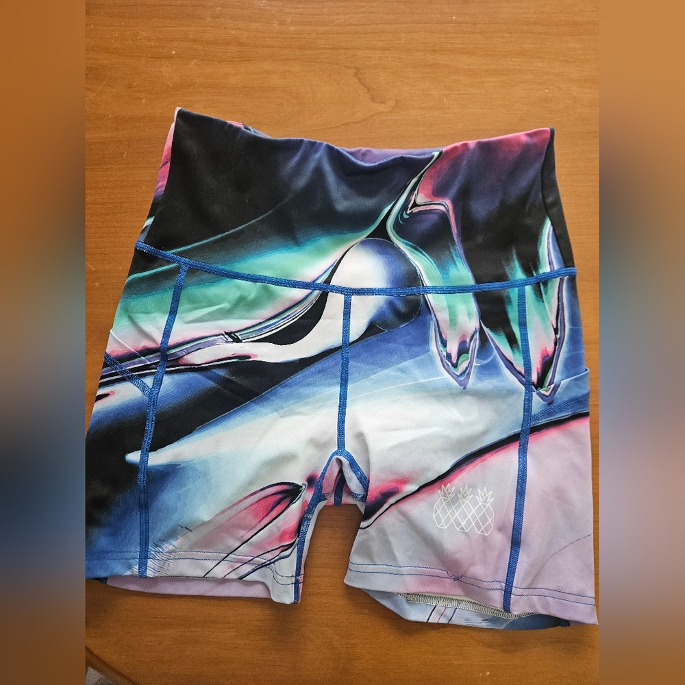 Tres pinas running shorts